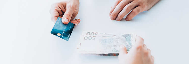 У Новій пошті зменшено комісію за зняття готівки та перекази по Україні